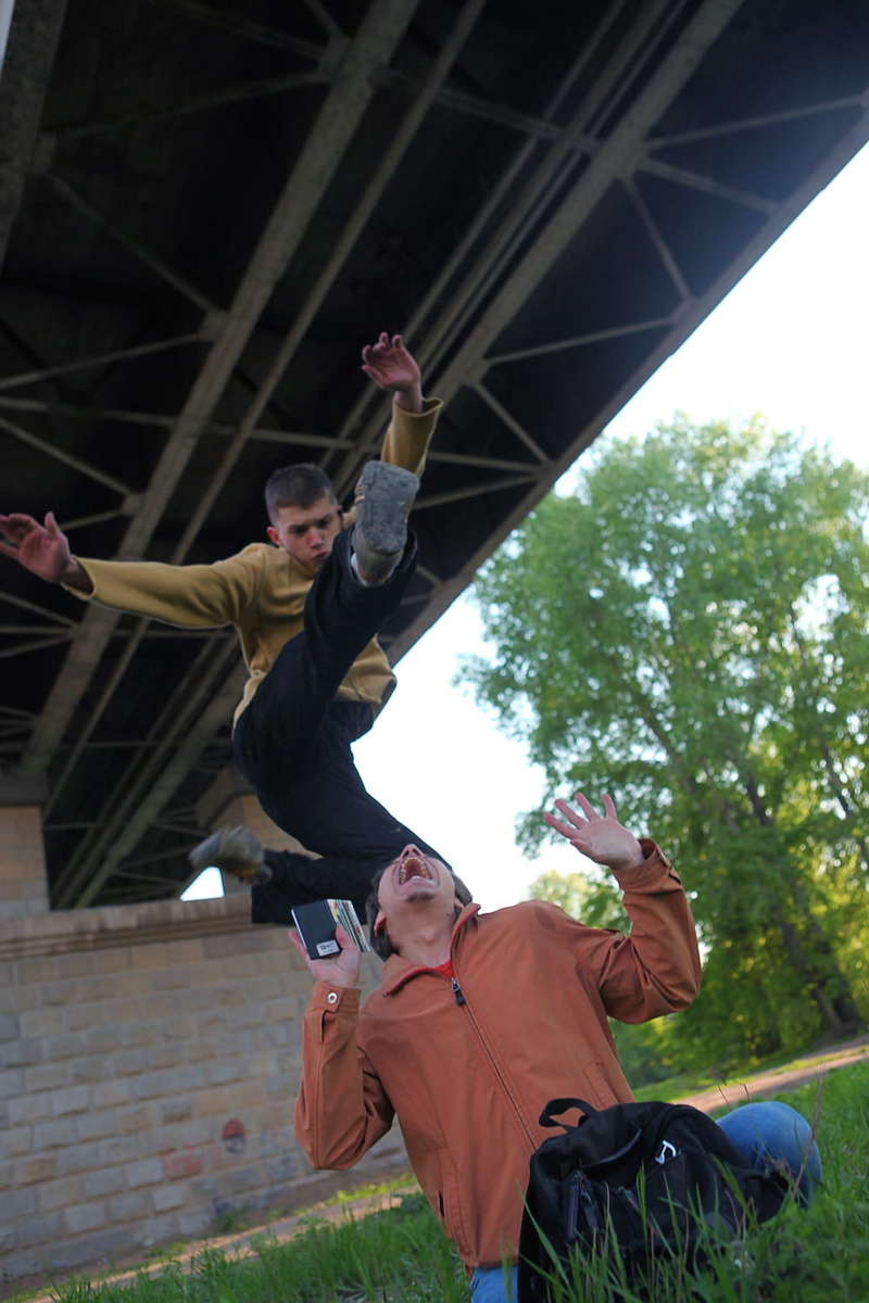 kick, leisure, child, man, outdoors, emotion, karate, childhood, 720P, fu, day, real people, casual clothing, males, two people, jump, people, fighter