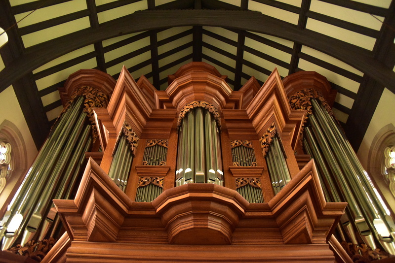 built structure, symmetry, place of worship, no people, organ, 5K, indoors, minimalism, geometry, ornate, arts culture and entertainment, religion, courthouse