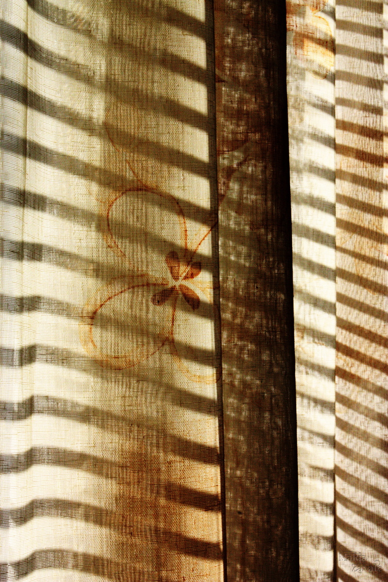 full frame, sunlight, close-up, mood, curtain, shadows, 4K, courtain, indoors, rays, sunset, textile, backgrounds, pattern, animal themes, full length