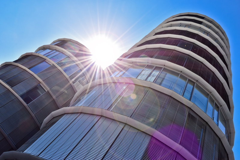 skyscraper, düsseldorf, sky, low angle view, clear sky, sun, building, town center, rays, building exterior, no people, office, bright, skyline, downtown
