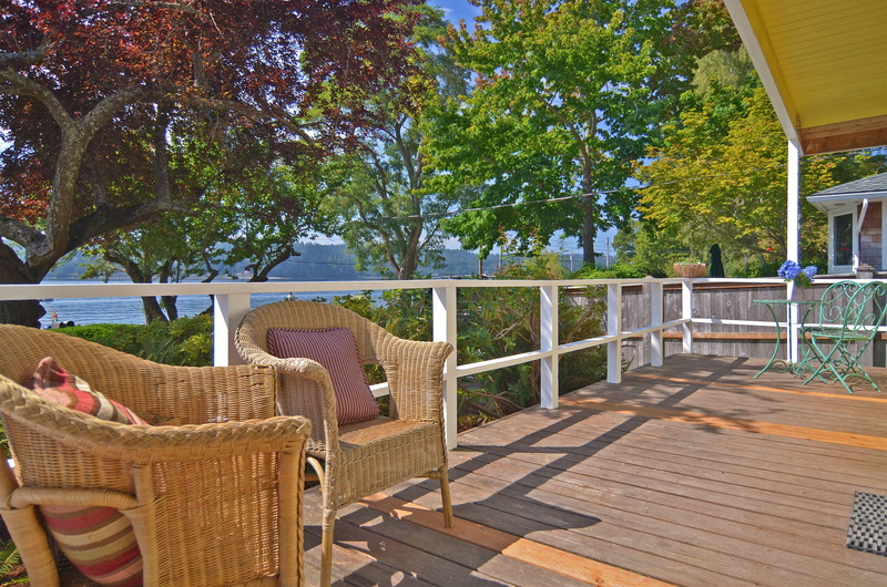 outdoor chair, tree, furniture, 2K, plant, sunlight, wood - material, view, armchair, no people, northwest, table, absence, wicker, seat, water, flooring