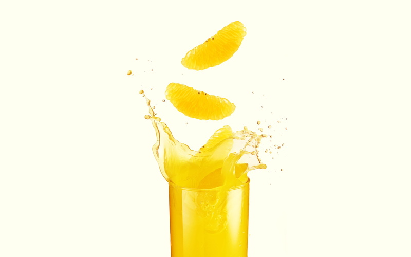 macro, studio shot, close-up, indoors, mood, liquid, copy space, orange Color, drinking Glass, isolated, fruit, drinks, lemon, transparent, slice, water