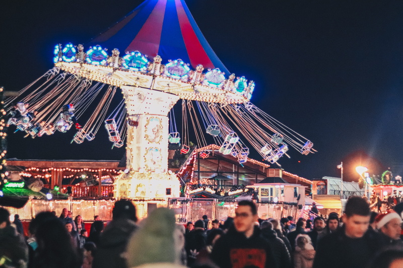 night, funfair, 5K, building exterior, adult, festival, large group of people, photo, city, carousel, park, leisure activity, swings, amusement, walking