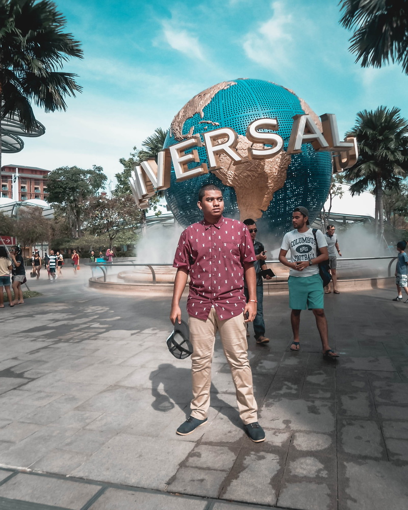 potrait, potraitbest, outdoors, crowd, crowded, built structure, walking, tree, nature, real people, day, sky, street, studio, architecture, palm tree