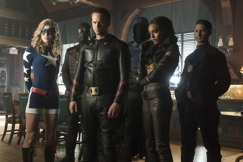 looking at camera, tv shows, indoors, standing, people, casual clothing, women, three quarter length, 2K, men, togetherness, front view, legends of tomorrow