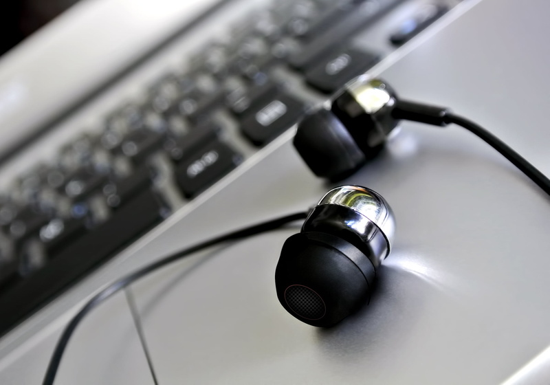 no People, computer part, computer, single Object, focus on foreground, headphones, wireless technology, keyboard, control, computer Keyboard, high angle view
