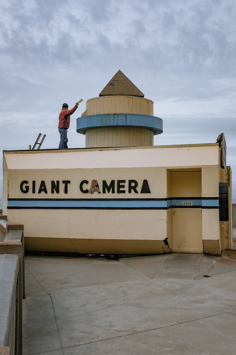 4K, outdoors, real people, building exterior, vintage, protection, sky, full length, built structure, san francisco, standing, casual clothing, cloud - sky