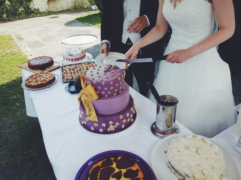 cake, ready-to-eat, desserts, drink, baked, wedding, adult, man, person, marriage, snack, freshness, love, family, bride, preparation, day, outdoors, lifestyles