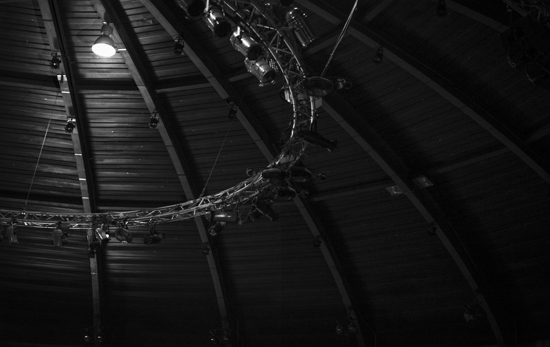 2K, backstage, lighting, no people, technology, roof, industry, rope, hanging, architecture, day, ceiling, lamps, electricity, black and white, decoration