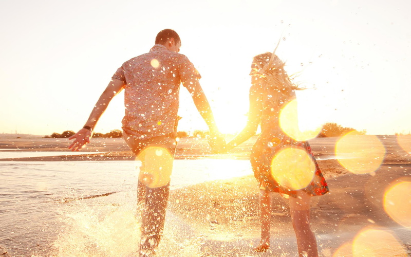 two people, men, fun, water, couple, sky, me, 4K, beach, happy, marry, togetherness, lifestyles, sunlight, motion, land, real people, outdoors, love, nature