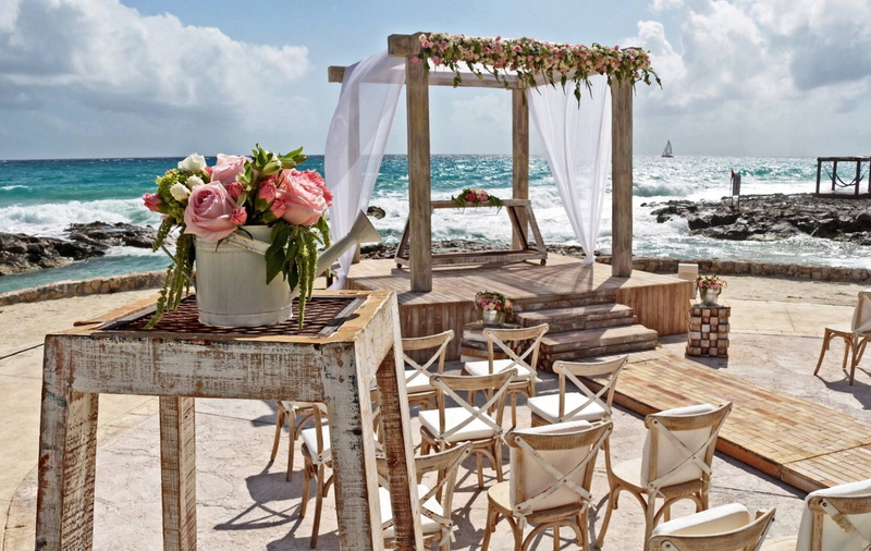 sky, 1080P, paradise, beach, flower arrangement, holiday paradise, table, body, summer, horizon over water, place setting, food and drink, flowering plant