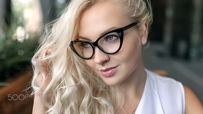 women, looking away, bokeh, women with glasses, nose rings, blue eyes, blonde, 1080P, face