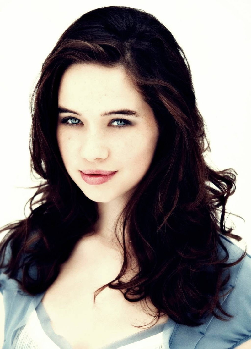 women, brunette, Anna Popplewell, 720P, blue eyes