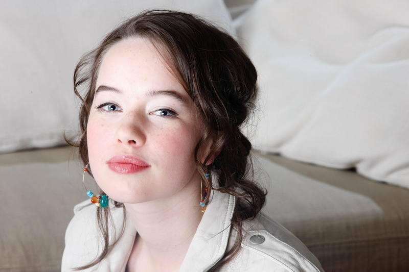 720P, anna popplewell