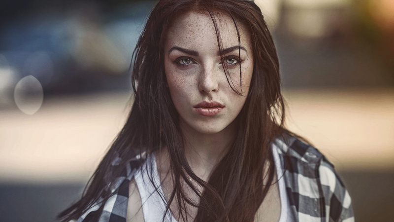 hairstyle, young women, women, adult, young adult, looking at camera, long hair, contemplation, teenager, portrait, plaid shirt, beauty, front view, beautiful people