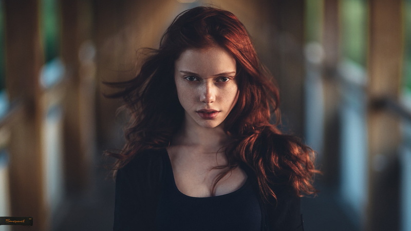 young women, outdoors, focus on foreground, headshot, beautiful people, adult, front view, Ekaterina Yasnogorodskaya, long hair, women, young adult, one person
