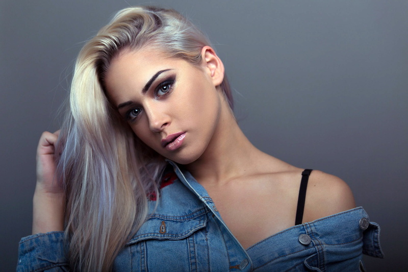 background, blonde, beauty, NK-PHOTOGRAPHER, shoulder, hairstyle, pose, portrait, 1080P, look, Nicolas, makeup, dzhinsovka, model