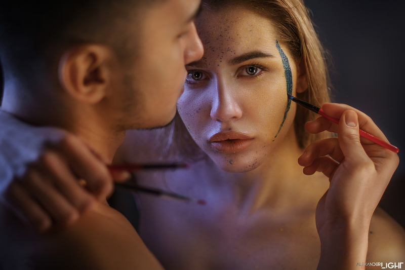 5K, pair, Natalia Chernukha, hand, brush, Alexander Drobkov-Light, guy, Thank Dolenz, sequins, paint, look, girl, face, mood