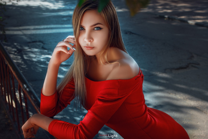 Pauline Moseikina, hands, dress, neckline, look, red dress, 4K, pose, Alexander Drobkov-Light