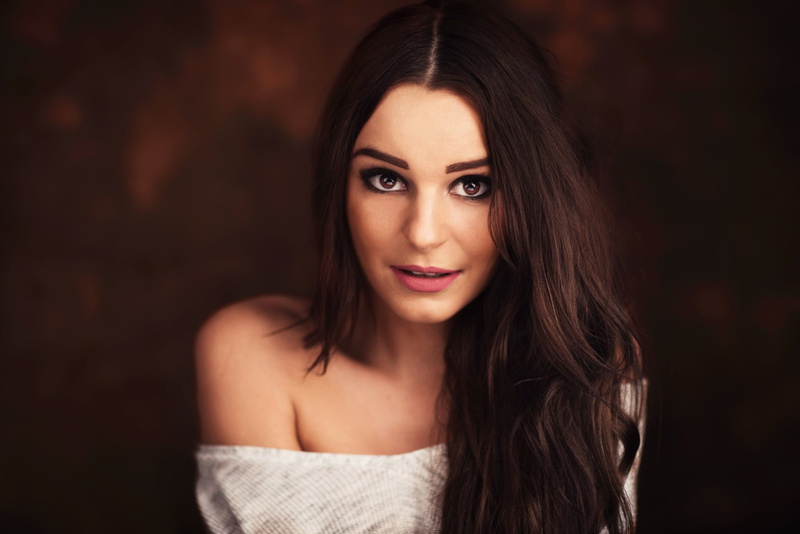 1080P, beautiful people, one person, long hair, hairstyle, headshot, white clothing, brown hair, brunette, beauty, model, portrait, women, no bra, human hair