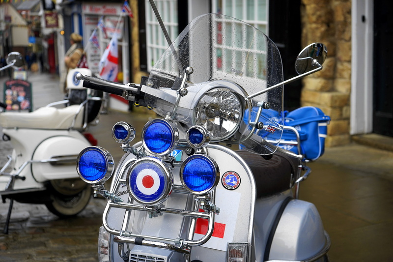scooter, ride, icon, day, italian, blue, motorcycle, style, motorbike, technology, indoors, headlight, wheel, old, architecture, land vehicle, 5K, retro