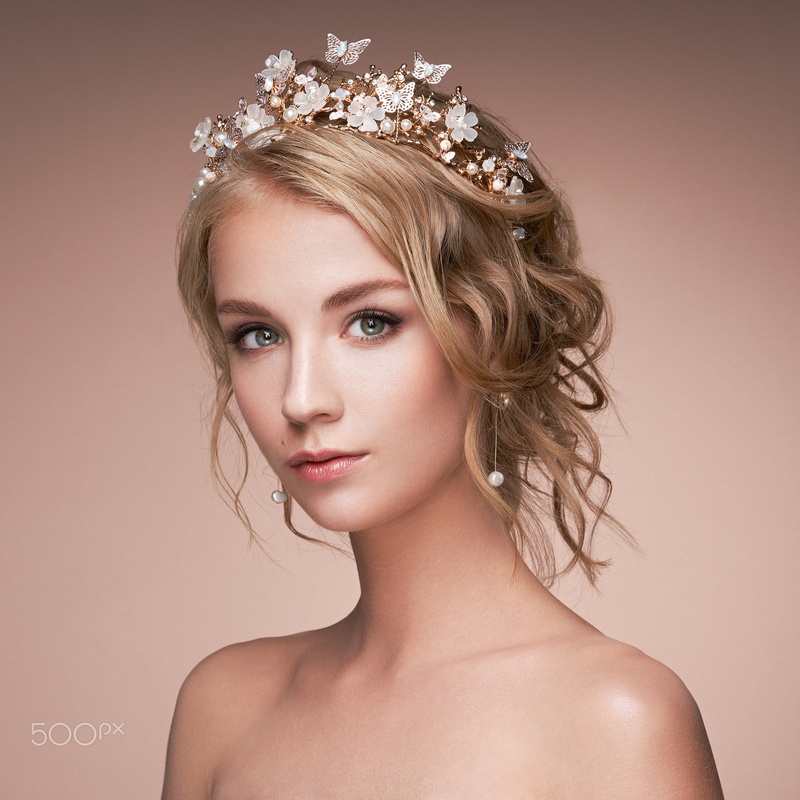 portrait, eyeshadow, Oleg Gekman, makeup, 1080P, blue eyes, lip gloss, lipstick, simple background, looking at viewer, wavy hair, women, blonde, hair accessories