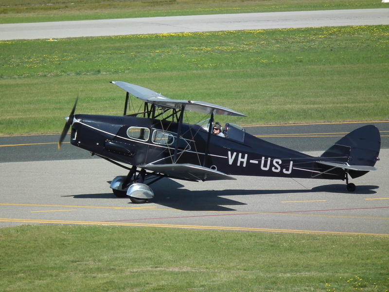 dh-83, air force, Aircraft, mode of transportation, airfield, airplane, propeller, vintage, grass, 1080P, aircraft, landscape, nature, air Travel, land