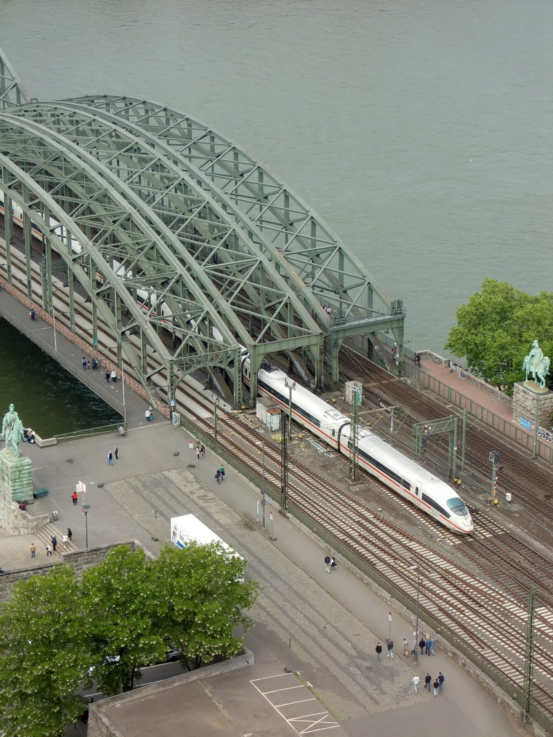 rhine, rheinland, built structure, metal rods, bridge - man made structure, land vehicle, mode of transportation, architecture, arch, car, ice, motor vehicle