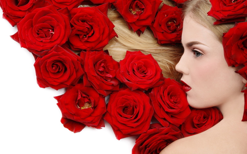 rose, women, headshot, flower head, beautiful woman, one person, blue eyes, petal, red, bouquet, face, portrait, plant, blonde, flowering plant, flower arrangement