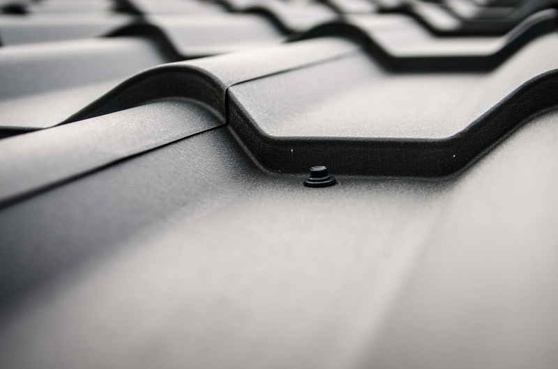 connection, black color, indoors, close up, communication, selective focus, roof plate, business, tile, 4K, brick, tiles, laptop, technology, studio shot