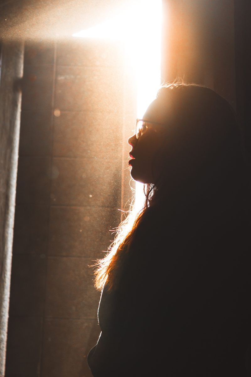 sunrise, venice, young adult, light, sunset, golden tone, beautiful woman, side view, lifestyles, sun, closeup, one person, woman, long hair, italy, young women