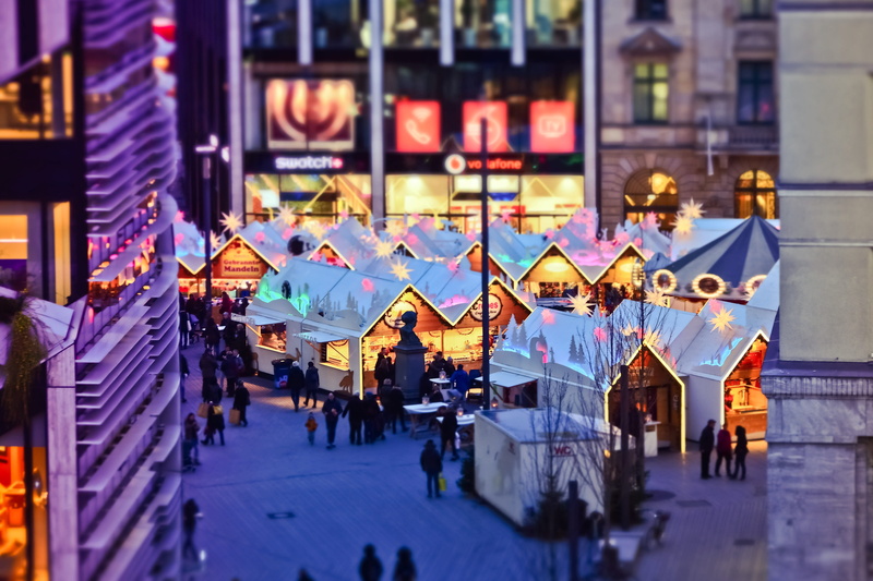 human, mood, night, building, women, evening, düsseldorf, atmosphere, illuminated, built structure, miniature effect, christmas, decoration, representation