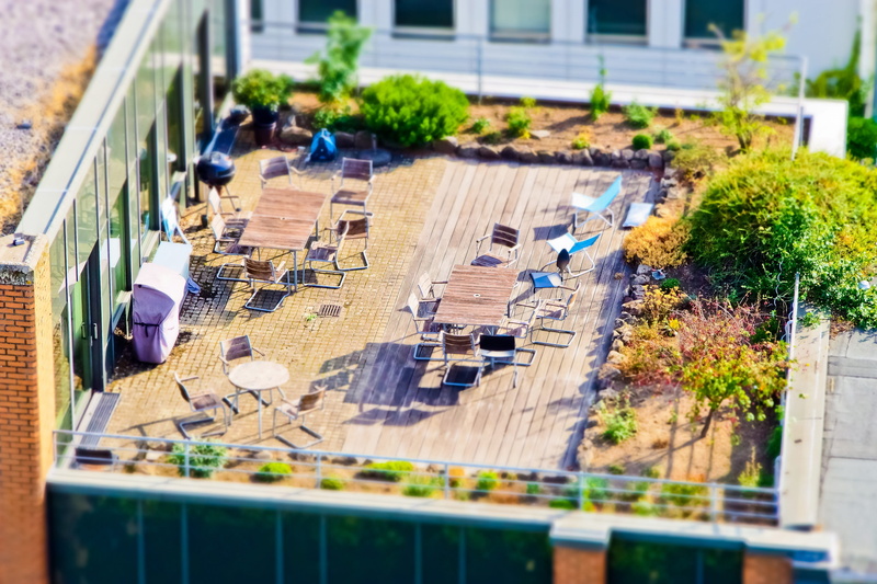 terrace, tilt shift, live, motor vehicle, facade, selective focus, skyscraper, transportation, perspective, miniature effect, outdoors, outside, street
