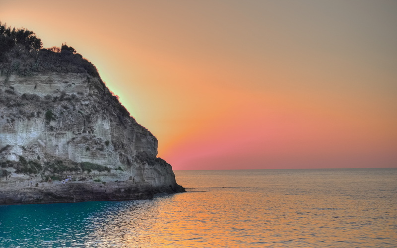 beauty in nature, water, scenics - nature, romantic sky, coastal, tranquility, horizon, 4K, rock formation, sea, colored, outdoors, ocean, italy, cliff