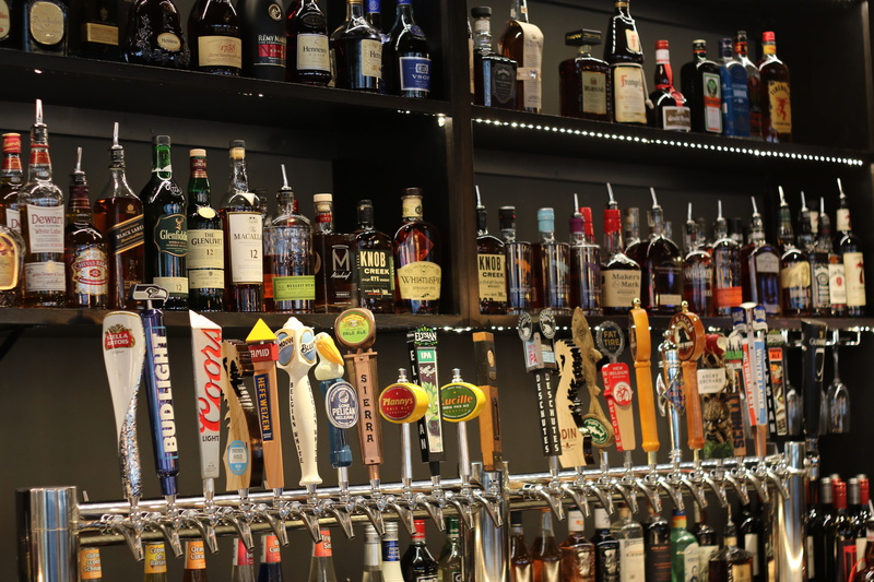 in a row, food and drink, refreshment, big, abundance, bottle, alcohol, bar, large group of objects, still life, shelf, variation, choice, container, 5K