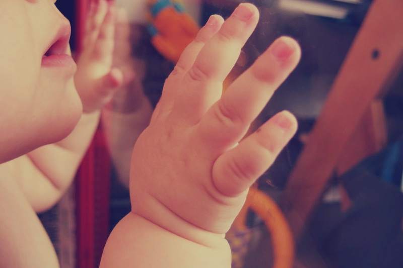 crowd, s, hand, portrait, emotion, people, one person, group of people, family, human hand, focus on foreground, adult, day, mouth, 2K, body part, inside