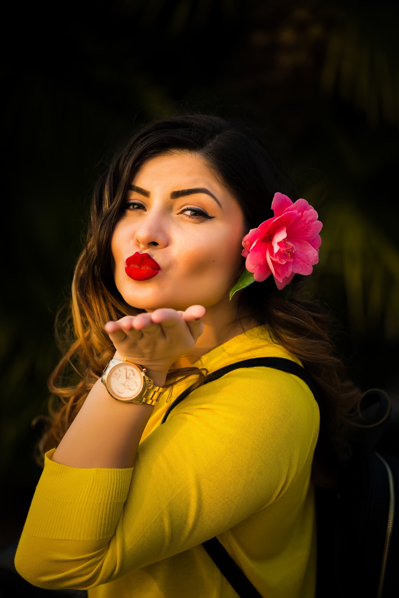 Smile, model, lips, watch, 5K, bag, lipstick, blonde, rose, kissing, yellow dress, low light, photography, red lipstick