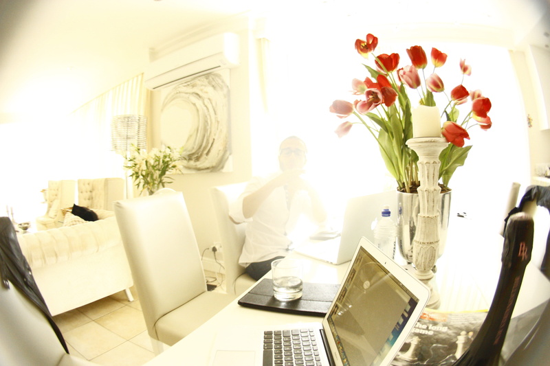 nature, sitting, full, apartment, flower, drinking coffee, flowering plant, arrangement, human representation, computer, vulnerability, technology, indoors