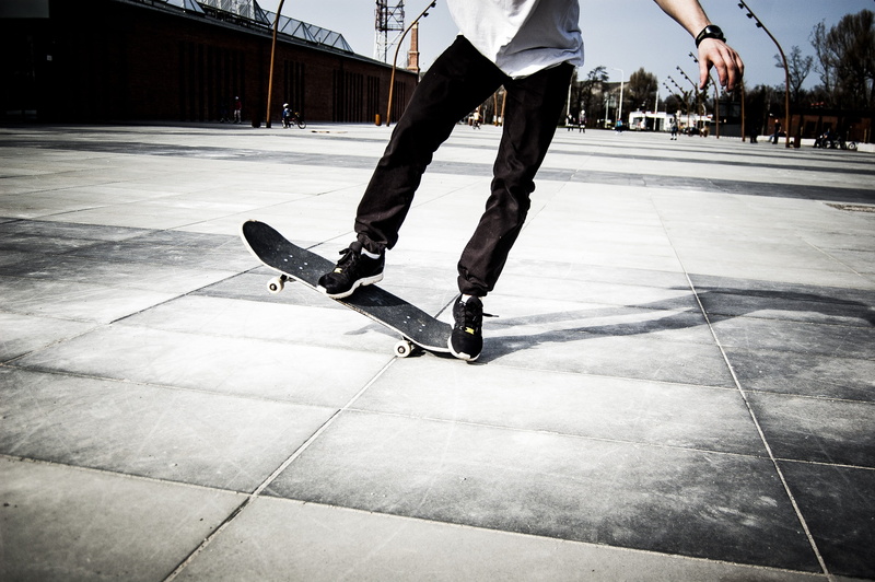 motion, extreme, fashion, sb, limb, blue, day, stunt, chrome, sky, skate, human body part, mid-air, skateboard park, sport, body part, men, skater, human leg