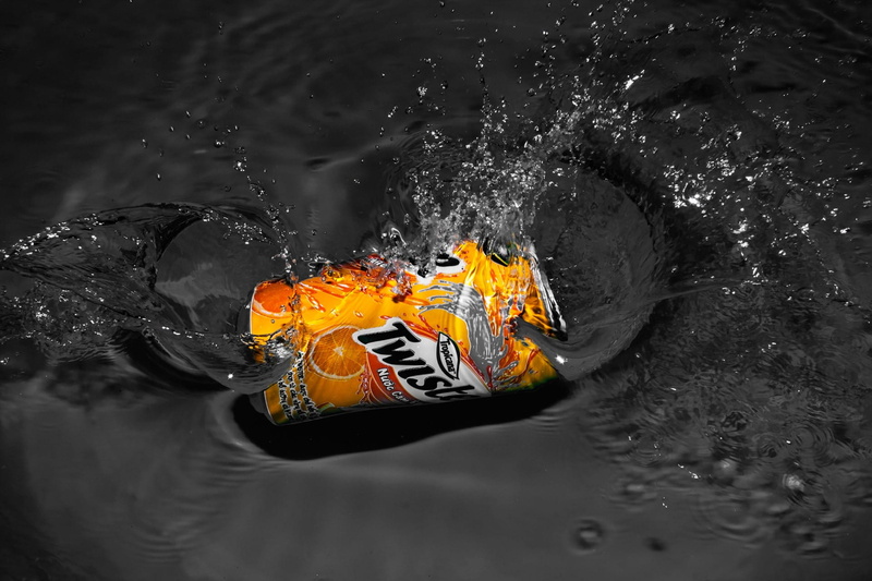 vertebrate, Falling, 1080P, animals in the wild, swimming, motion, splashing, orange color, one animal, Bowl, no people, waterfront, Twister, high angle view