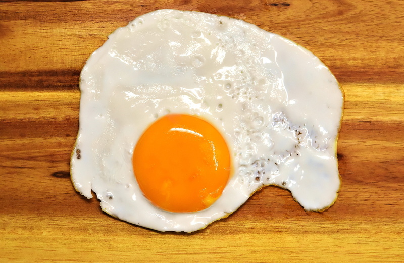 wood - material, temptation, meal, 4K, high angle view, fried egg, fried, freshness, ready-to-eat, egg yolk, breakfast, directly above, eat, healthy eating