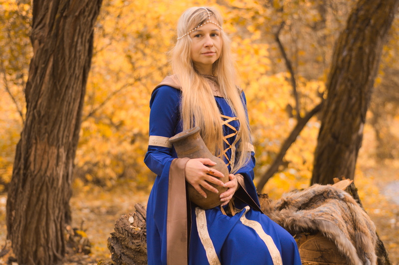 sorceress, nature, the middle ages, medieval way, plant part, forest, blond hair, tree, herbalist, hairstyle, clothing, witch, land, antiquity, adult, plant