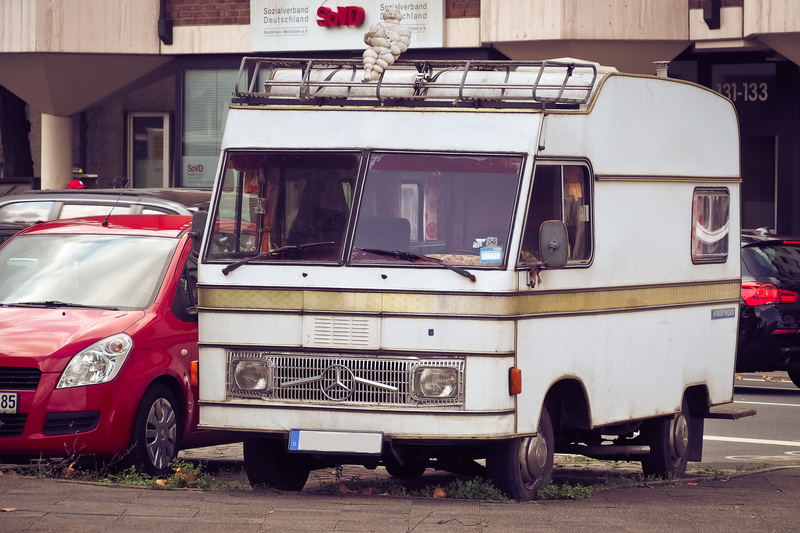 campsite, nostalgic, camping, land vehicle, day, vintage, built structure, oldtimer, old, red, mobile home, automotive, van, nostalgia, transportation