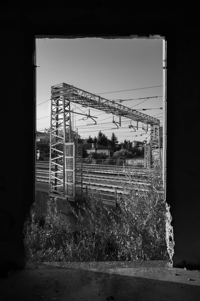 power, bad condition, exploration, outdoors, run-down, morning, built structure, window, house, architecture, train, tracks, sky, old, day, cervignano del friuli