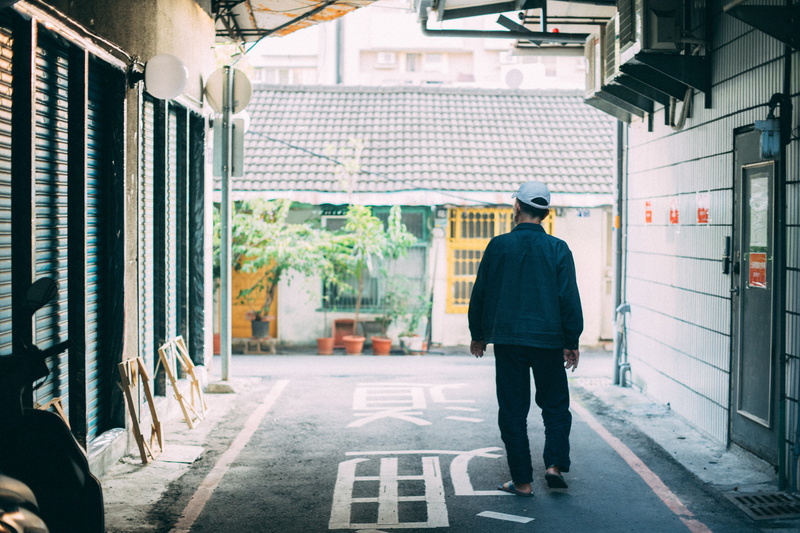 men, one person, day, tarmac, leisure activity, street, suit, 5K, architecture, building exterior, person, shoe, real people, pedestrian, man, footwear