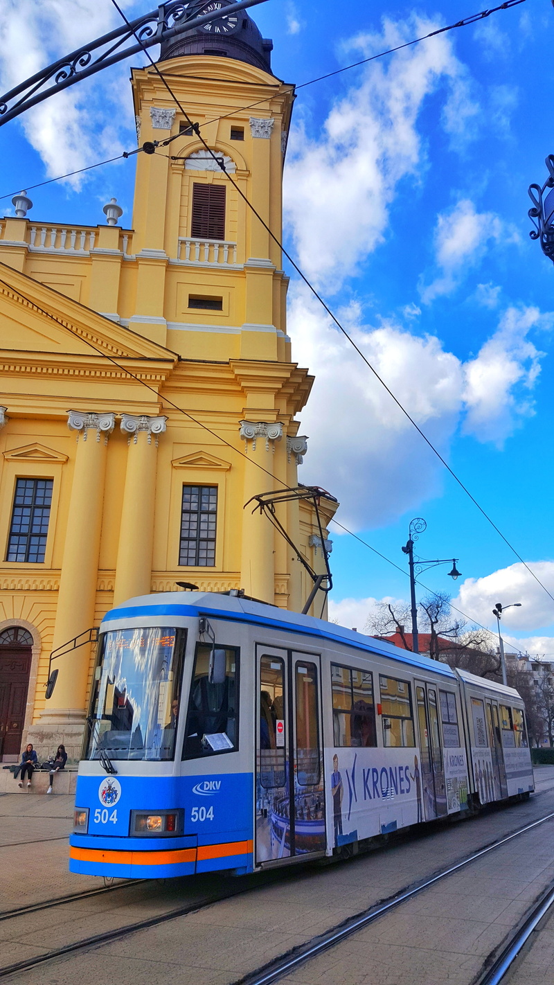 5K, day, train, vehicle, rail transportation, cable car, yellow, built structure, spire, urban, track, metropolis, transportation, human, clock tower