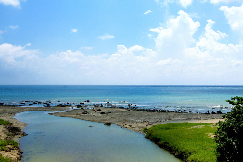 light, sea, day, sky, island, scenic, seascape, horizontal plane, beauty in nature, holiday, scenics - nature, peaceful, tranquility, seashore, coast, 4K