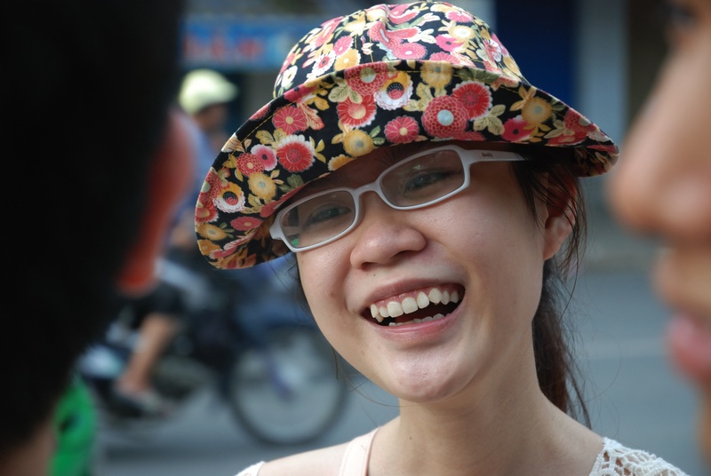 happiness, outdoors, saigonese, real people, smiling, smiley, portrait, fashion, women, incidental people, hairstyle, toothy smile, lifestyles, headshot