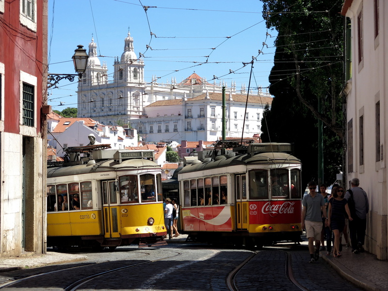 public personennahverkehr, mode of transport, track, historically, group of people, Old Town, traffic, nature, Transport, 4K, city street, drive, building