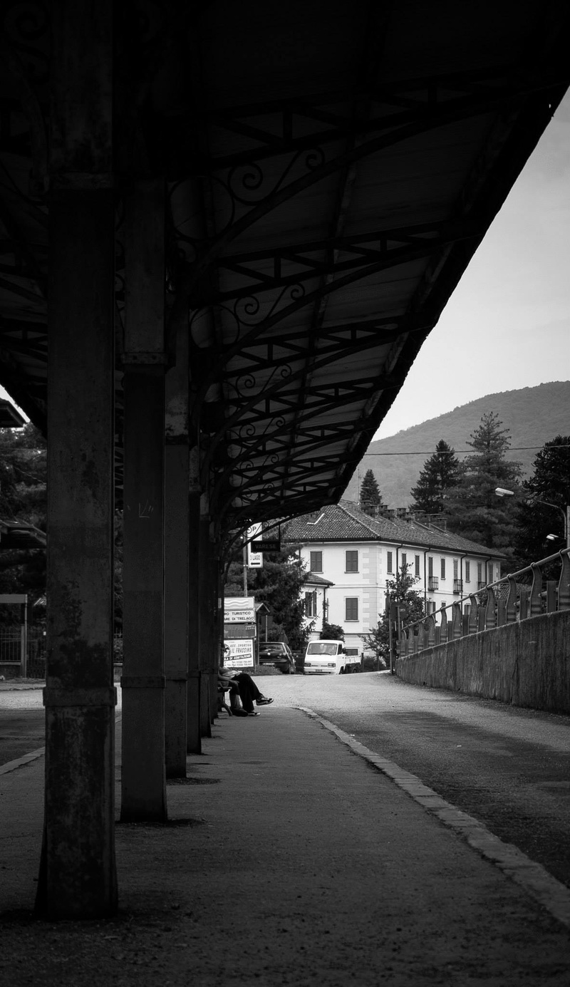 the way forward, connection, bridge - man made structure, 1080P, underneath, built structure, diminishing perspective, sidewalk, long, buses, city, day